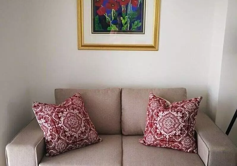 Majatalo Wineland Suites