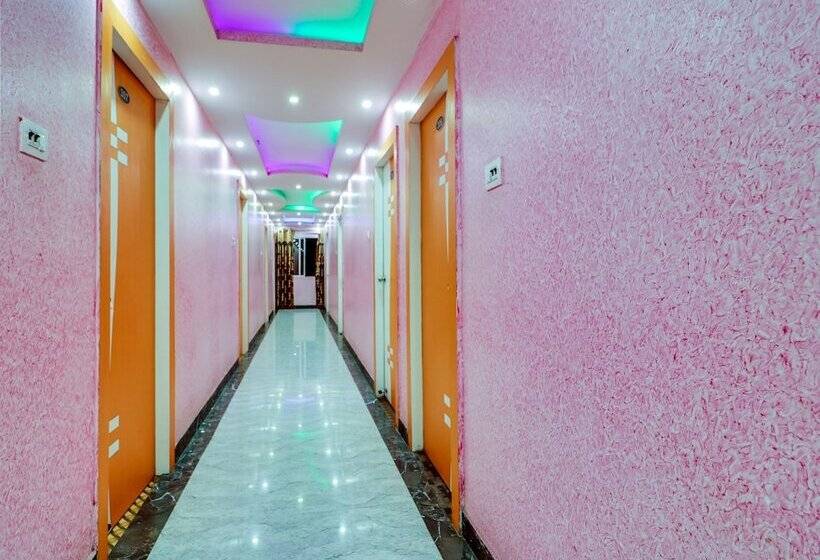 Triotel Hotels And Banquets Opc By Oyo Rooms