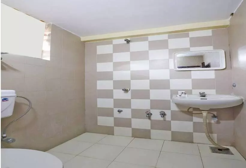 Triotel Hotels And Banquets Opc By Oyo Rooms