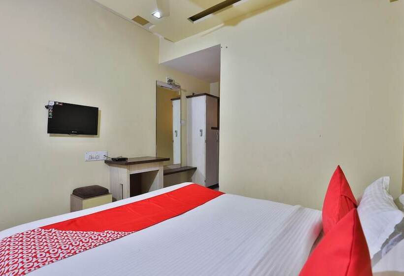 Triotel Hotels And Banquets Opc By Oyo Rooms