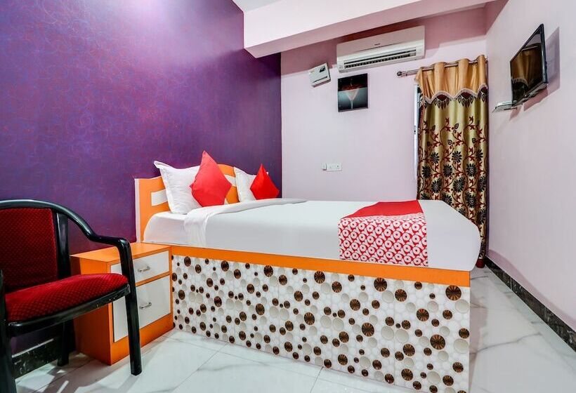 Triotel Hotels And Banquets Opc By Oyo Rooms