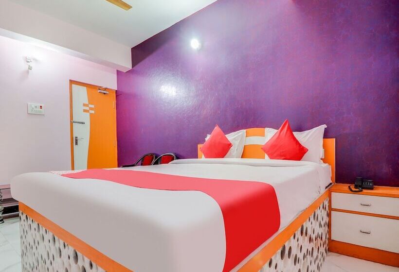 Triotel Hotels And Banquets Opc By Oyo Rooms