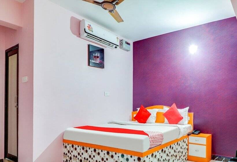 Triotel Hotels And Banquets Opc By Oyo Rooms