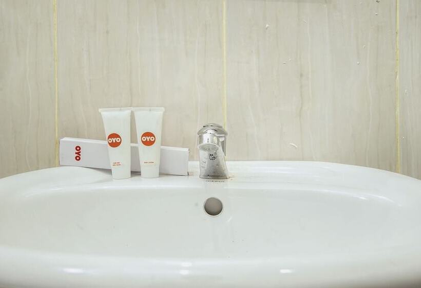 Auberge Hôtelière Eirini Family Homestay By Oyo Rooms