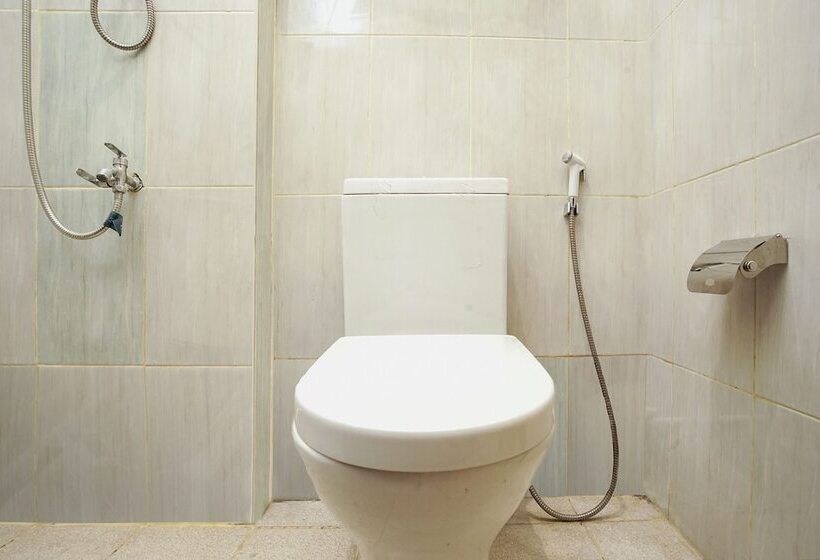 Auberge Hôtelière Eirini Family Homestay By Oyo Rooms