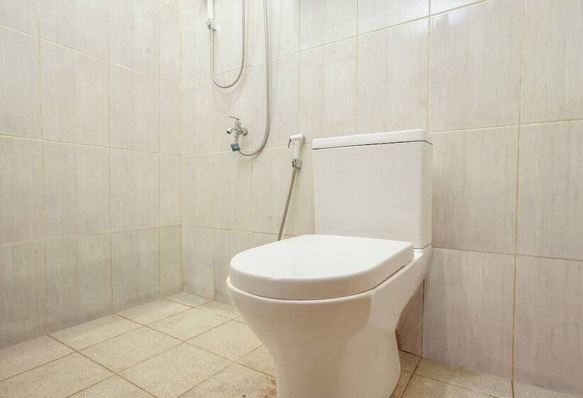 Auberge Hôtelière Eirini Family Homestay By Oyo Rooms