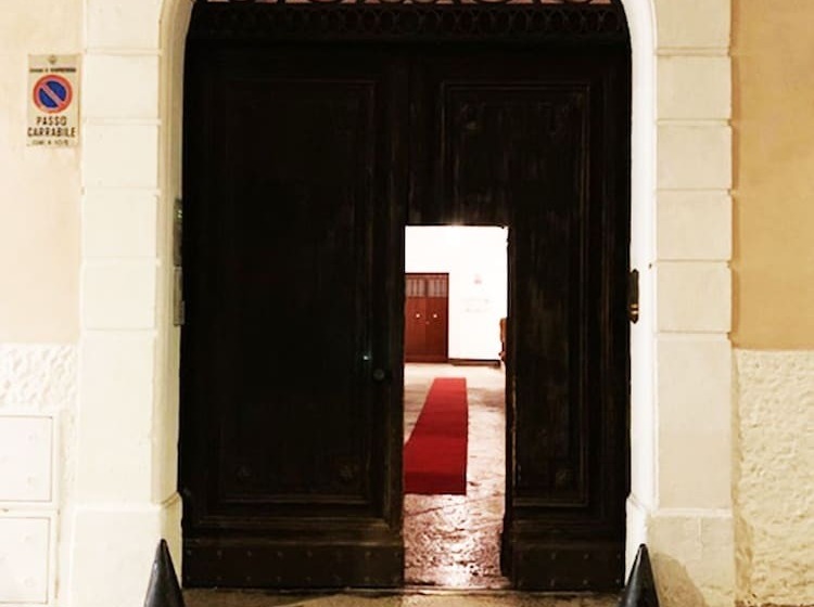 ベッドアンドブレックファースト D Angiò Rooms Manfredi Homes&villas