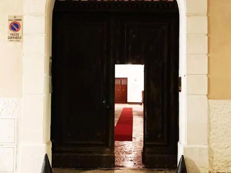 Aamiaismajoitus (B&B) D Angiò Rooms Manfredi Homes&villas