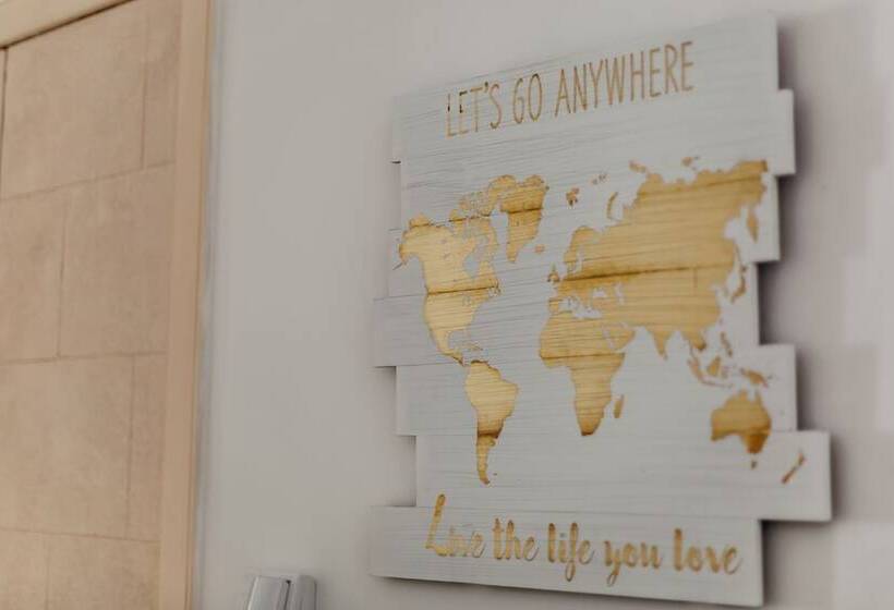 ベッドアンドブレックファースト D Angiò Rooms Manfredi Homes&villas