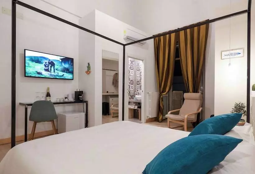 Aamiaismajoitus (B&B) D Angiò Rooms Manfredi Homes&villas