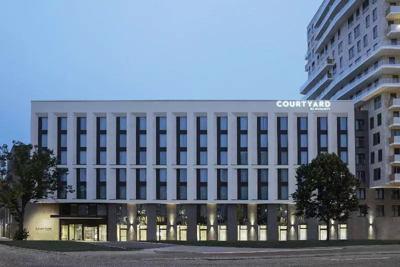 Hotelli Courtyard By Marriott Hamburg City