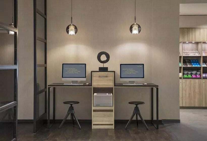 Hotelli Courtyard By Marriott Hamburg City