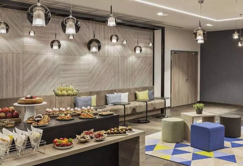 Hotelli Courtyard By Marriott Hamburg City