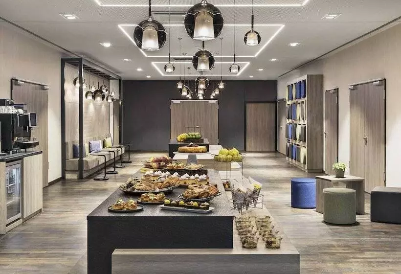 Hotelli Courtyard By Marriott Hamburg City