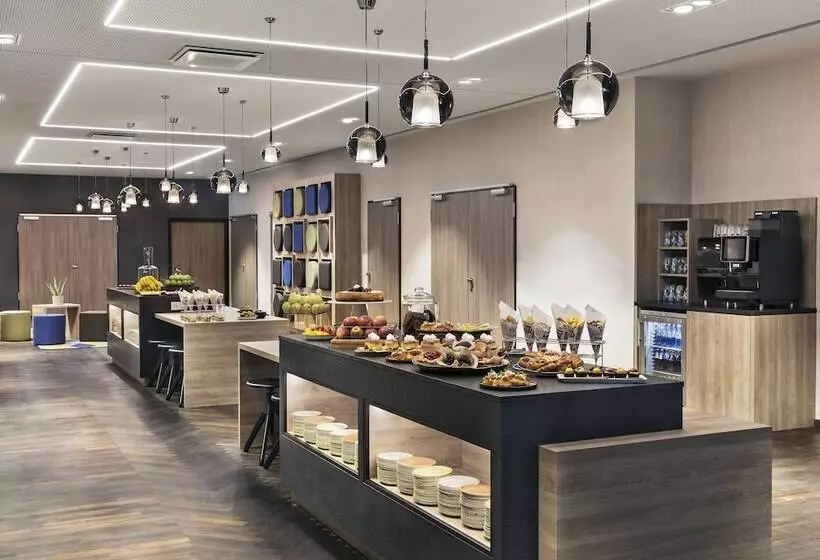 Hotelli Courtyard By Marriott Hamburg City