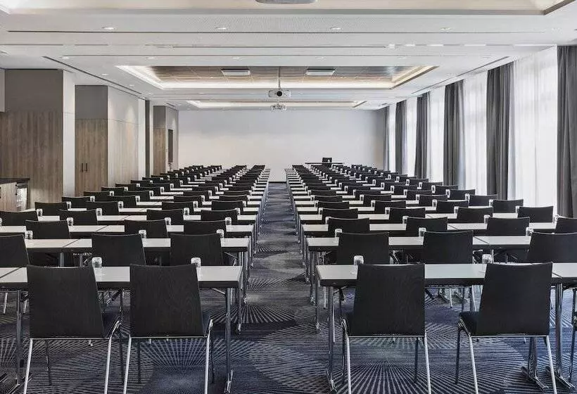 Hotelli Courtyard By Marriott Hamburg City