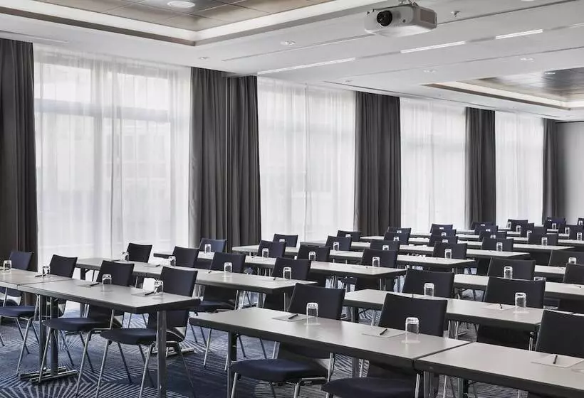 Hotelli Courtyard By Marriott Hamburg City