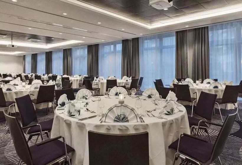 Hotelli Courtyard By Marriott Hamburg City