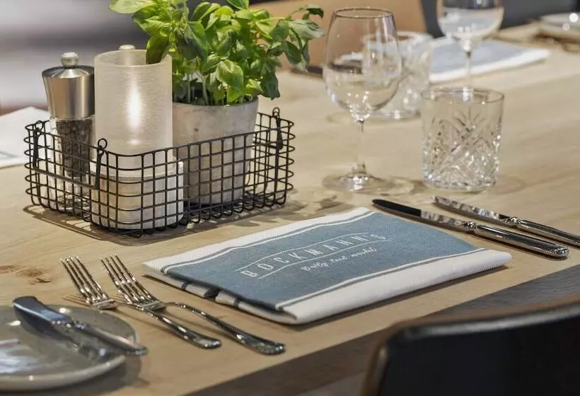 Hotelli Courtyard By Marriott Hamburg City