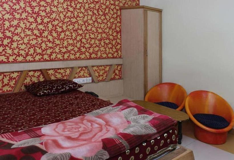 בית מלון כפרי Mahadev Resency