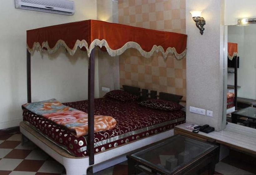 בית מלון כפרי Mahadev Resency