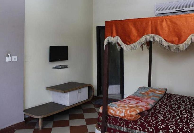 בית מלון כפרי Mahadev Resency