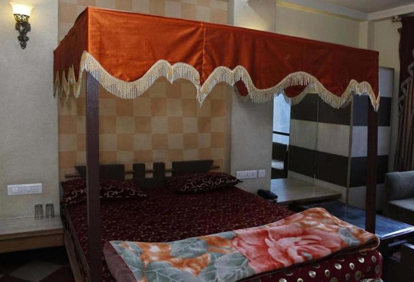 בית מלון כפרי Mahadev Resency