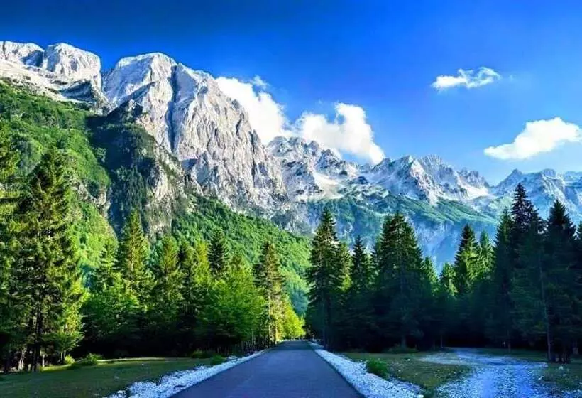 Hotelli Mali I Robit