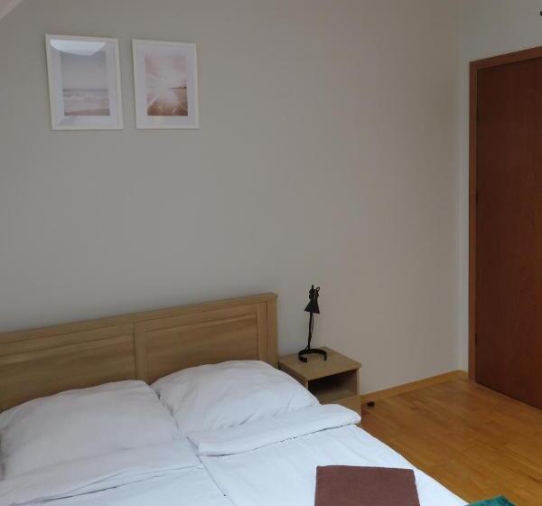 ペンション Dobry Zakątek Dom Rekolekcyjny