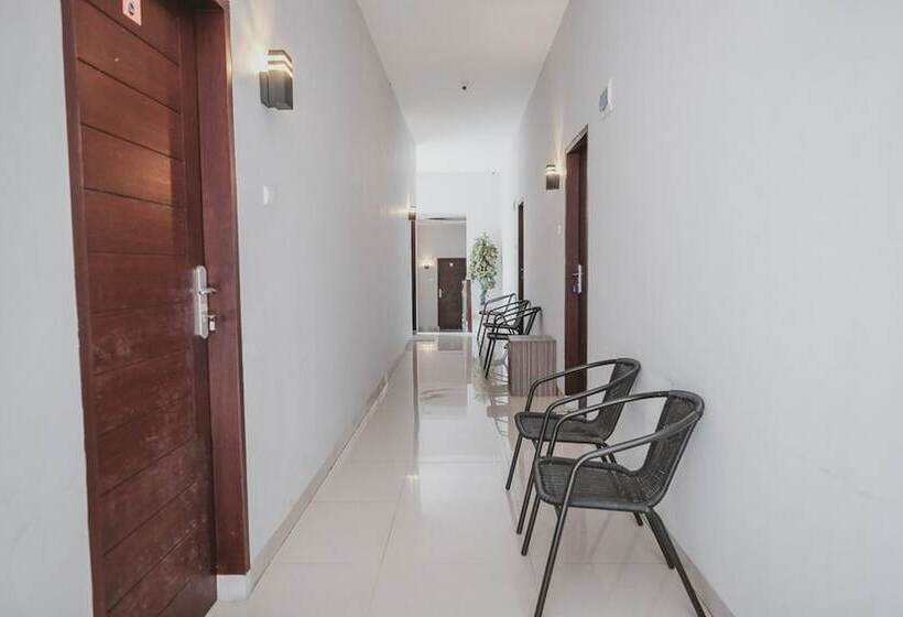 بنسيون Reddoorz @ Jamin Ginting Medan