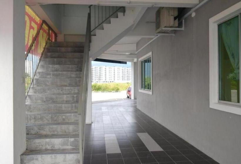 פנסיון Summer Inn