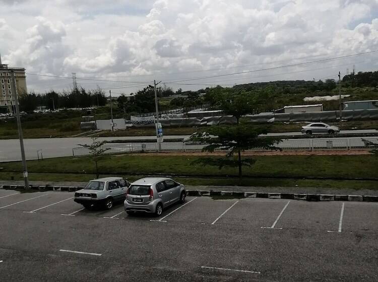 פנסיון Summer Inn