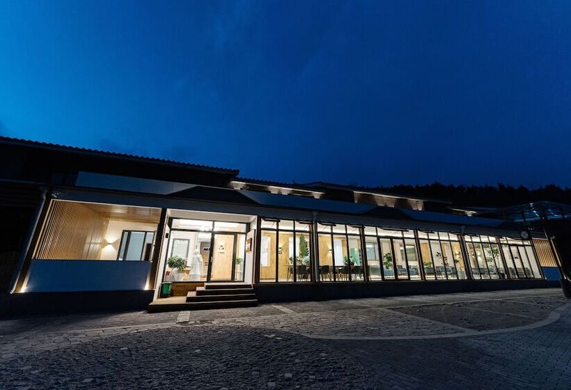 ペンション Vinawhisper Boutique