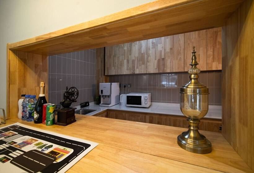 ペンション Vinawhisper Boutique