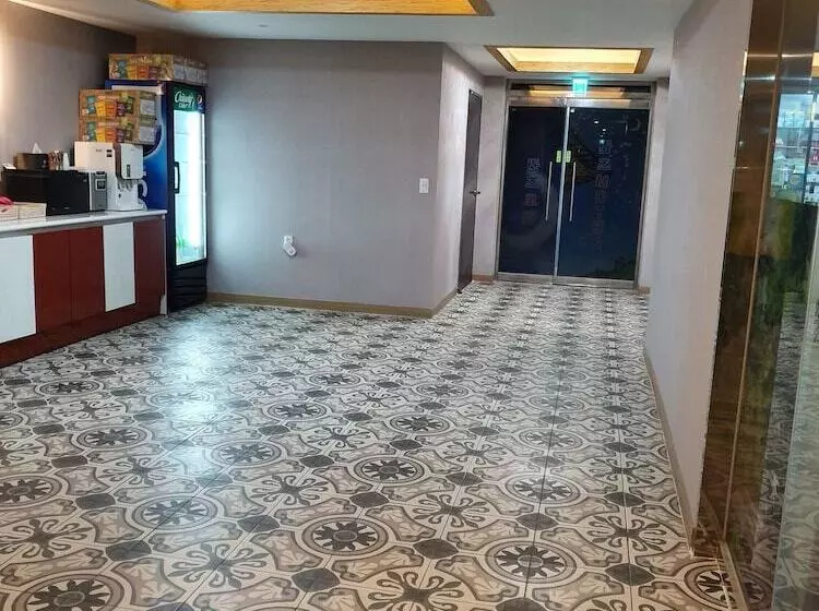 Queens Motel Jinju