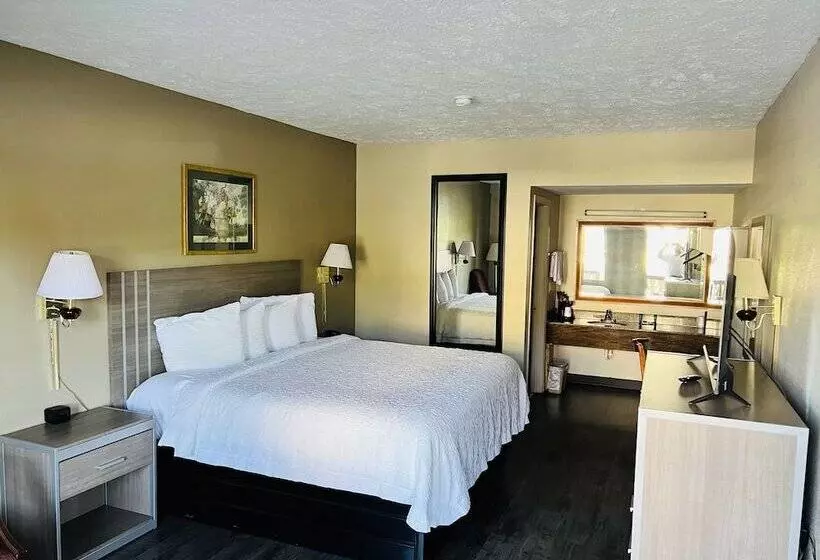 酒店 Alpine Valley Inn