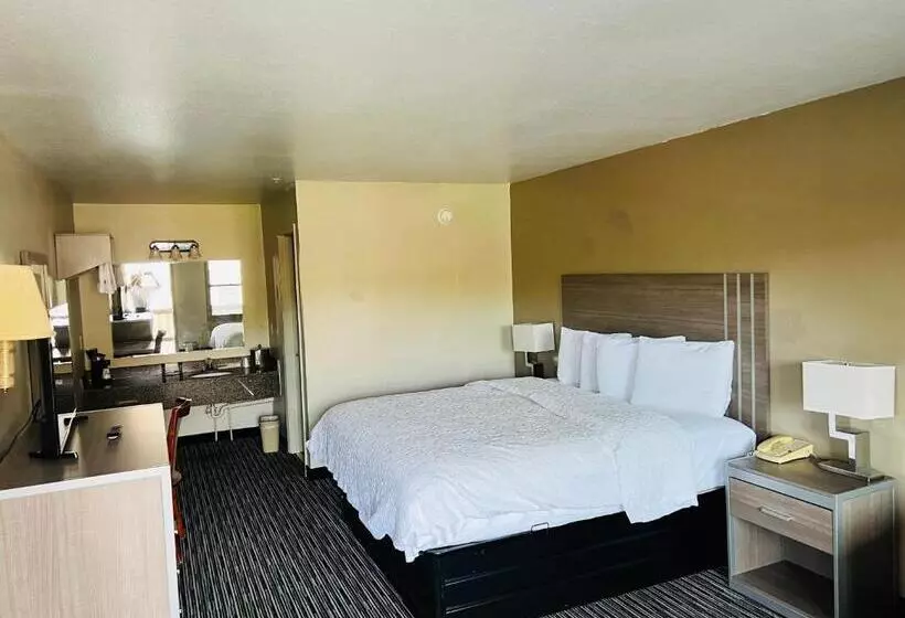 酒店 Alpine Valley Inn