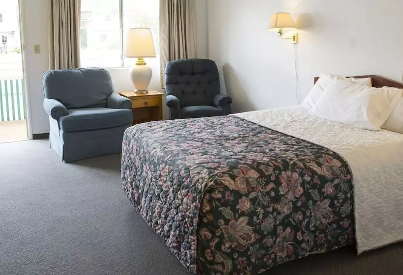 Отель Dreamers Lodge