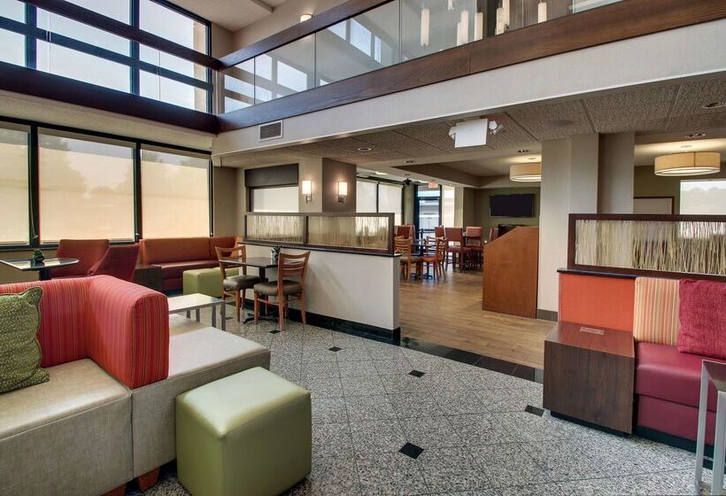 فندق Drury Inn & Suites Evansville East