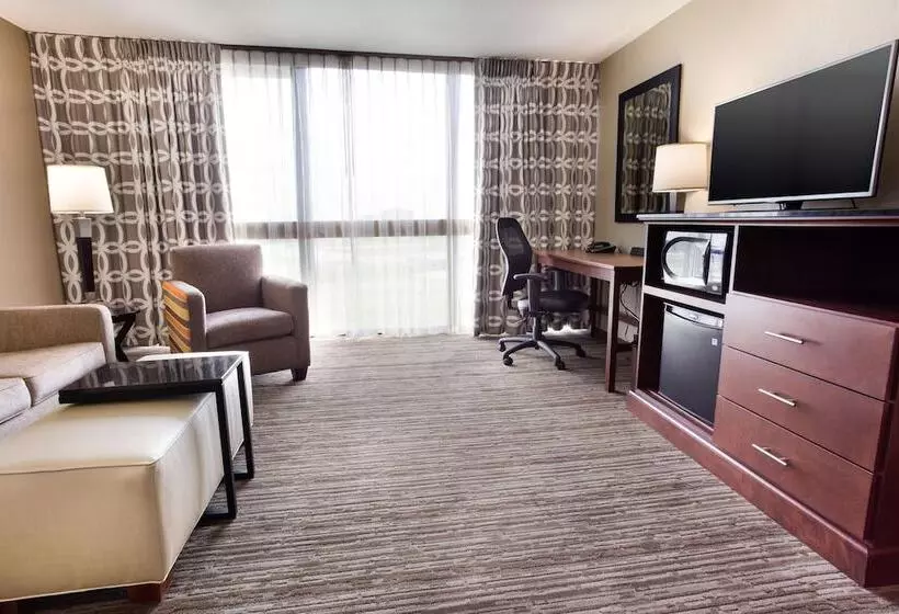 فندق Drury Inn & Suites Kansas City Airport