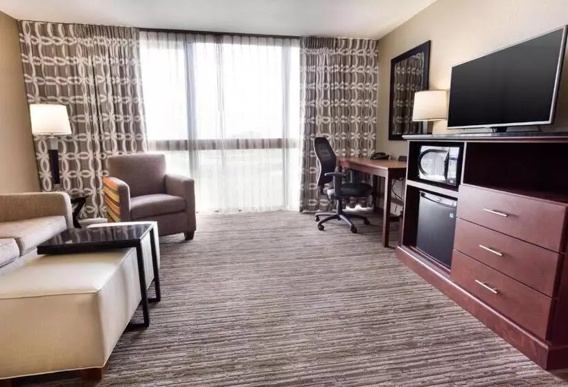 فندق Drury Inn & Suites Kansas City Airport