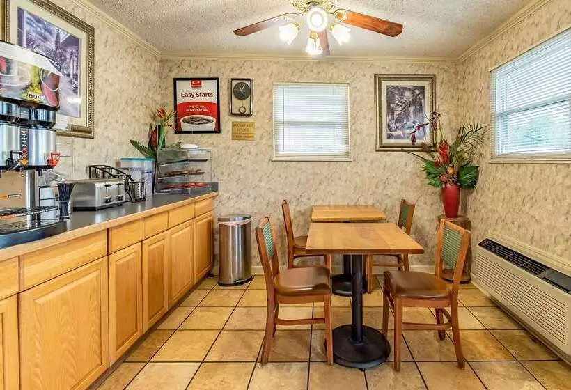 호텔 Econo Lodge Worthington