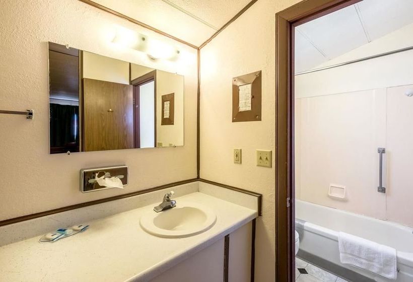 בית מלון כפרי Rodeway Inn Ogallala