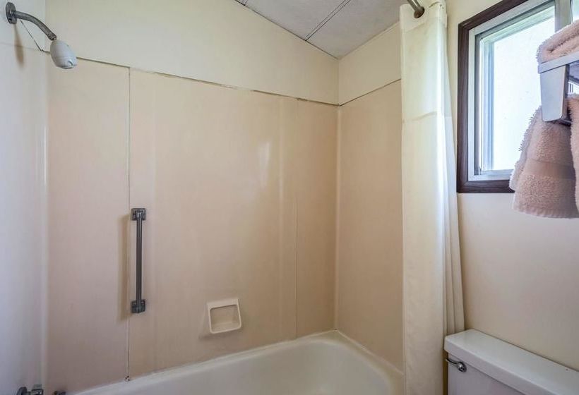 בית מלון כפרי Rodeway Inn Ogallala