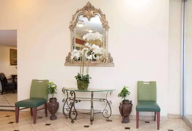 ホテル Super 8 By Wyndham Chicago Northlake O'hare South