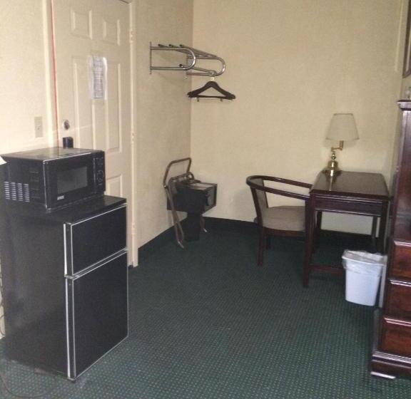 모텔 Rapids Inn & Suites