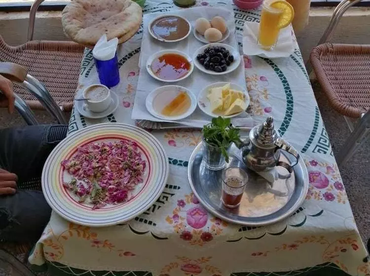 هتل Amalou Imouzer Ida Outanan