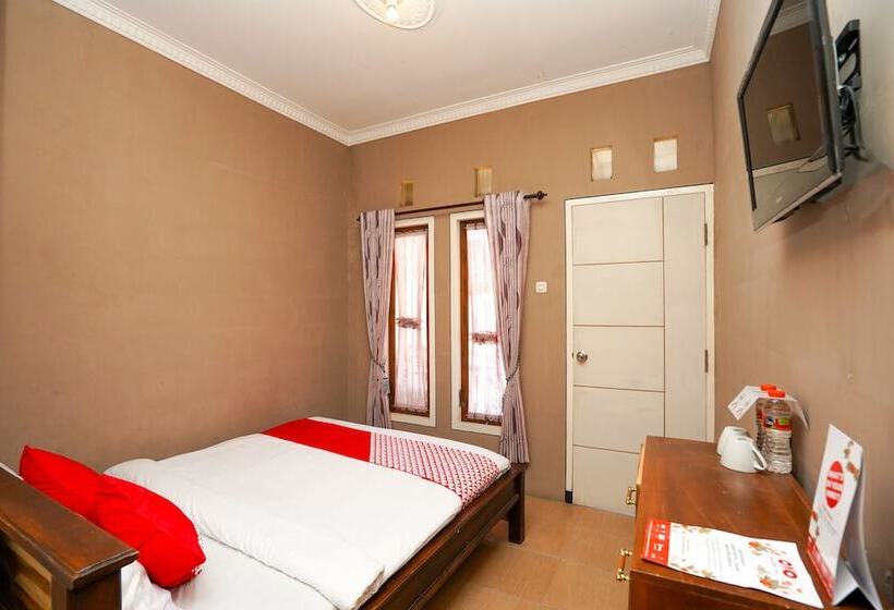 Отель Homestay Potato House By Oyo Rooms