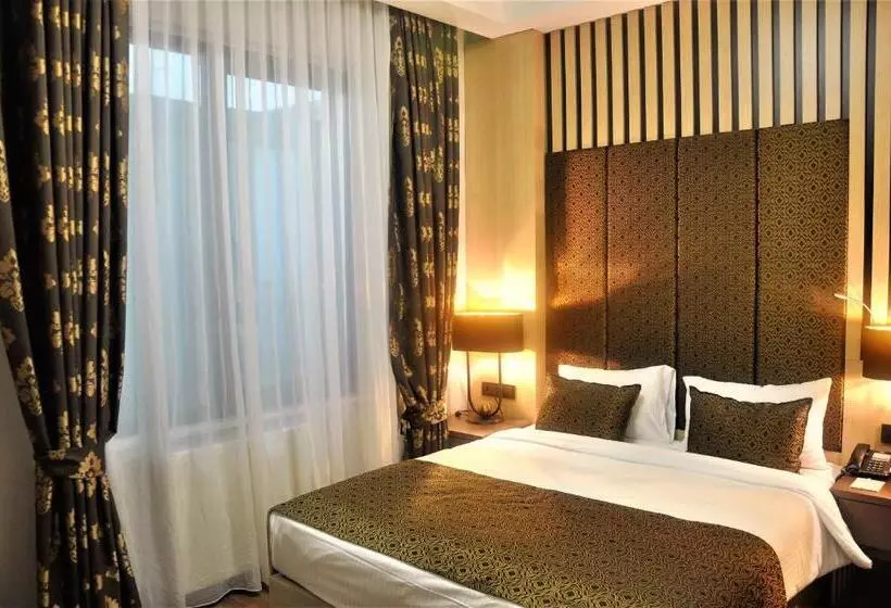 Pell Palace Hotel & Spa