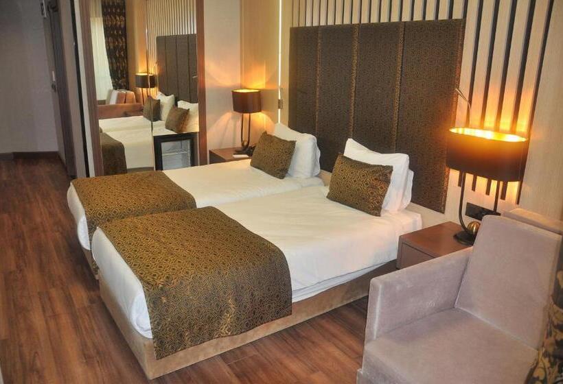 Pell Palace Hotel & Spa